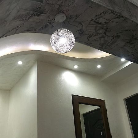 Irakli'S Apartment With Sea View バトゥーミ エクステリア 写真